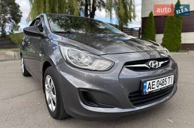 Седан Hyundai Accent 2013 в 