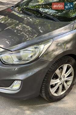 Седан Hyundai Accent 2012 в 