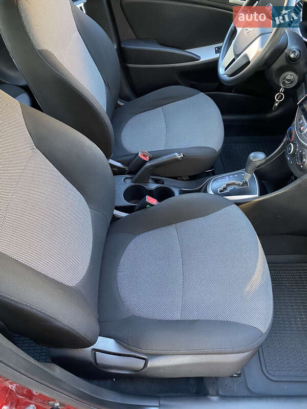 Седан Hyundai Accent 2011 в Мукачево