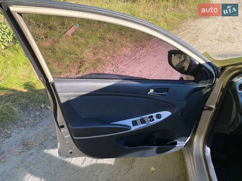 Седан Hyundai Accent 2012 в Києві