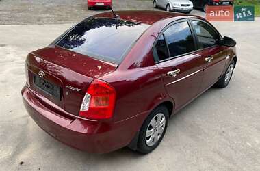 Седан Hyundai Accent 2010 в 