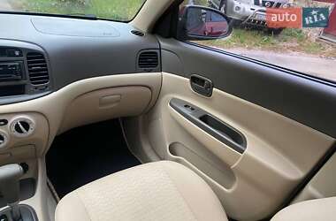 Седан Hyundai Accent 2010 в 