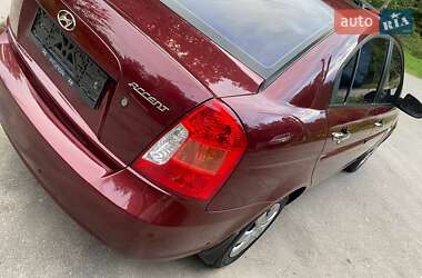 Седан Hyundai Accent 2010 в 