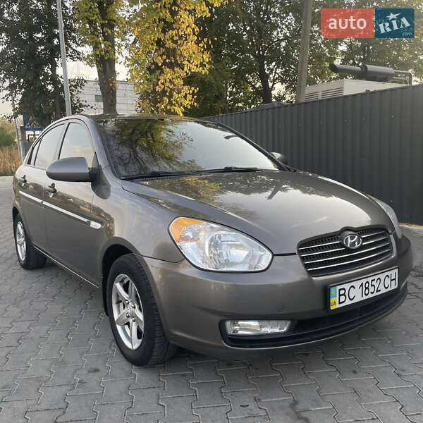 Седан Hyundai Accent 2010 в Львове