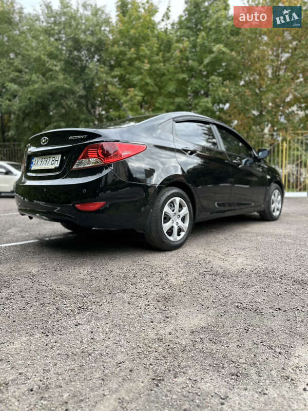 Седан Hyundai Accent 2012 в Харькове