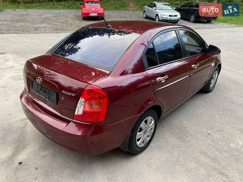 Седан Hyundai Accent 2010 в Виннице