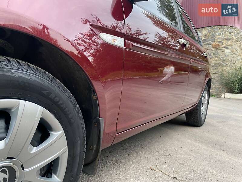 Седан Hyundai Accent 2010 в Виннице