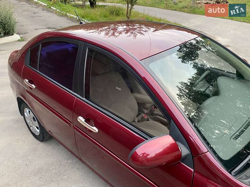 Седан Hyundai Accent 2010 в Виннице