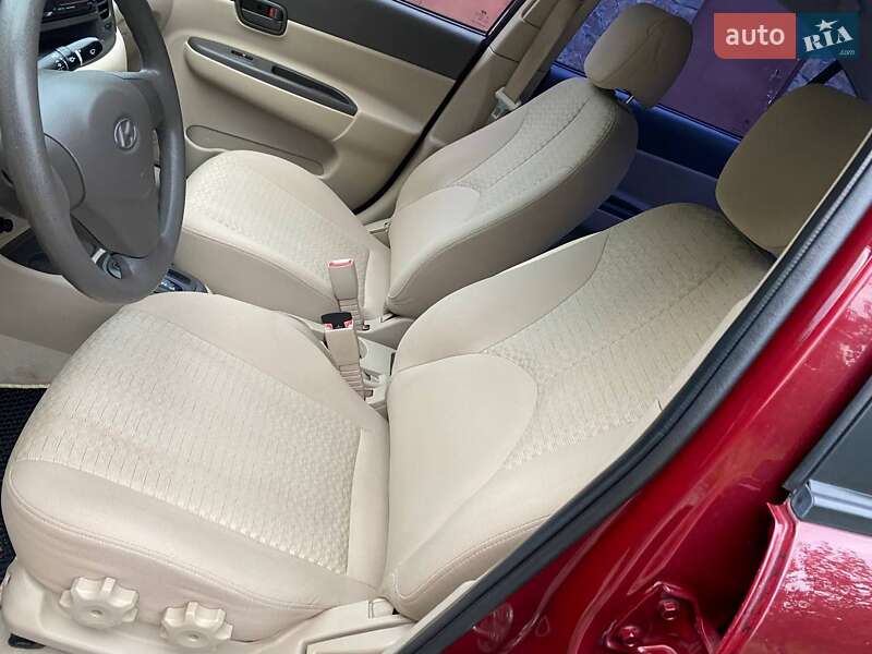 Седан Hyundai Accent 2010 в Виннице
