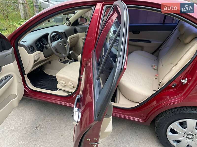 Седан Hyundai Accent 2010 в Виннице