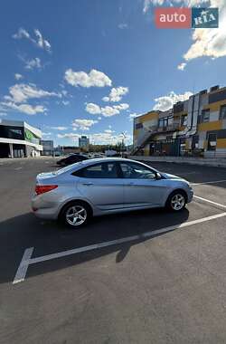 Седан Hyundai Accent 2012 в Киеве