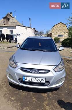 Седан Hyundai Accent 2011 в Кривом Роге