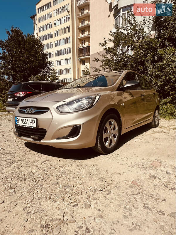 Седан Hyundai Accent 2012 в Ивано-Франковске фото 4 Седан Hyundai Accent 2012 в Ивано-Франковске