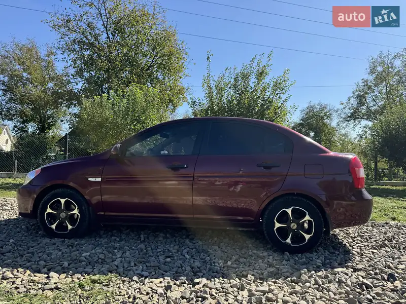 Hyundai Accent
