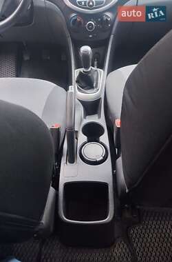Седан Hyundai Accent 2012 в 