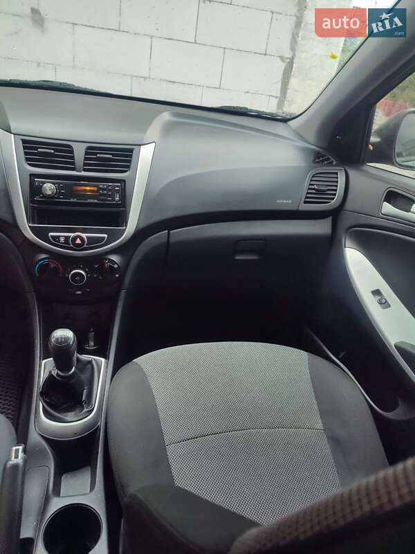 Седан Hyundai Accent 2012 в Житомире