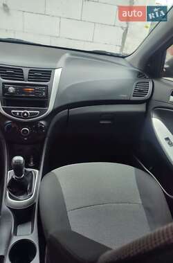 Седан Hyundai Accent 2012 в 