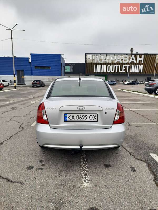 Седан Hyundai Accent 2008 в Киеве