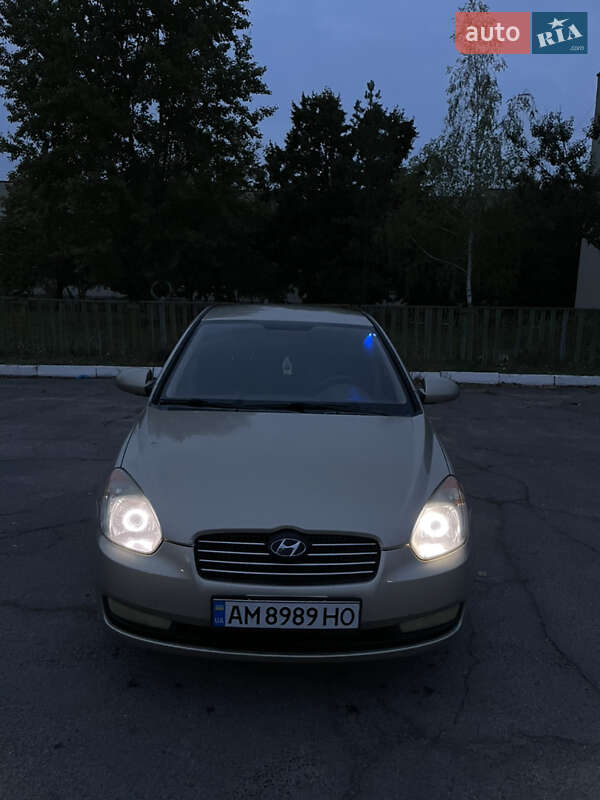 Седан Hyundai Accent 2008 в Попельне