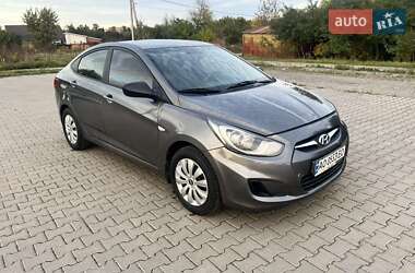 Седан Hyundai Accent 2011 в Сумах
