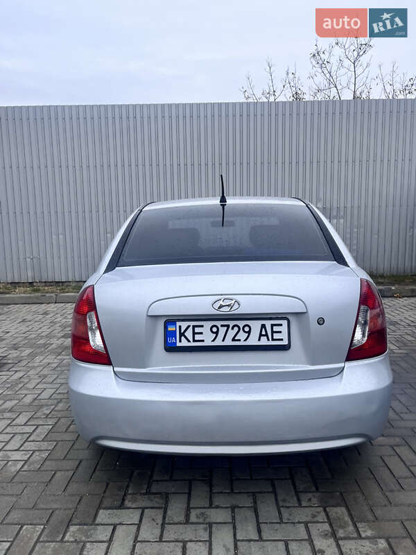 Седан Hyundai Accent 2007 в Днепре
