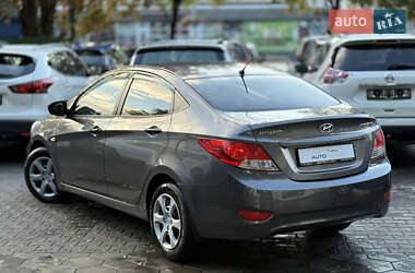 Седан Hyundai Accent 2011 в 