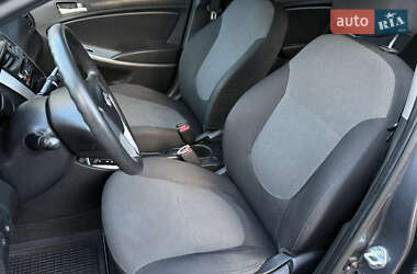 Седан Hyundai Accent 2011 в 