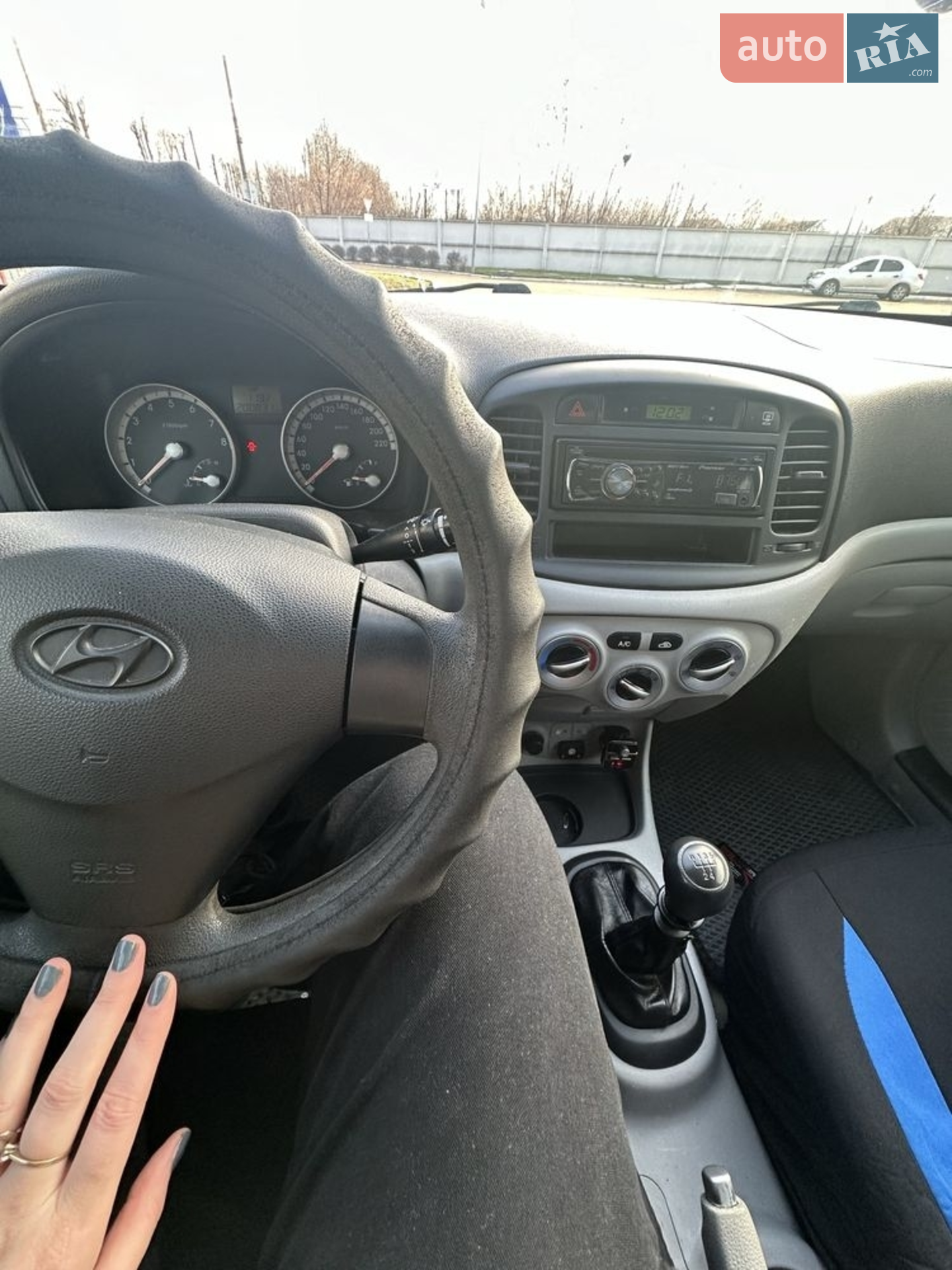2010 Hyundai Accent - мініатюра 4