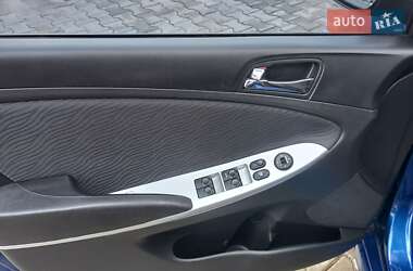 Седан Hyundai Accent 2012 в 