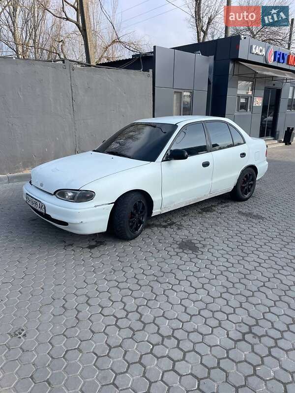 Hyundai Accent 1995 Hyundai Accent 1995