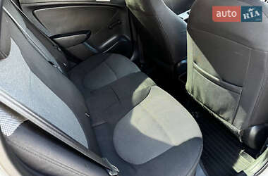 Седан Hyundai Accent 2011 в 