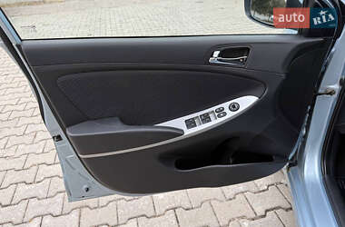 Седан Hyundai Accent 2011 в 