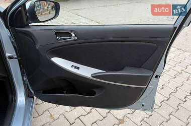 Седан Hyundai Accent 2011 в 