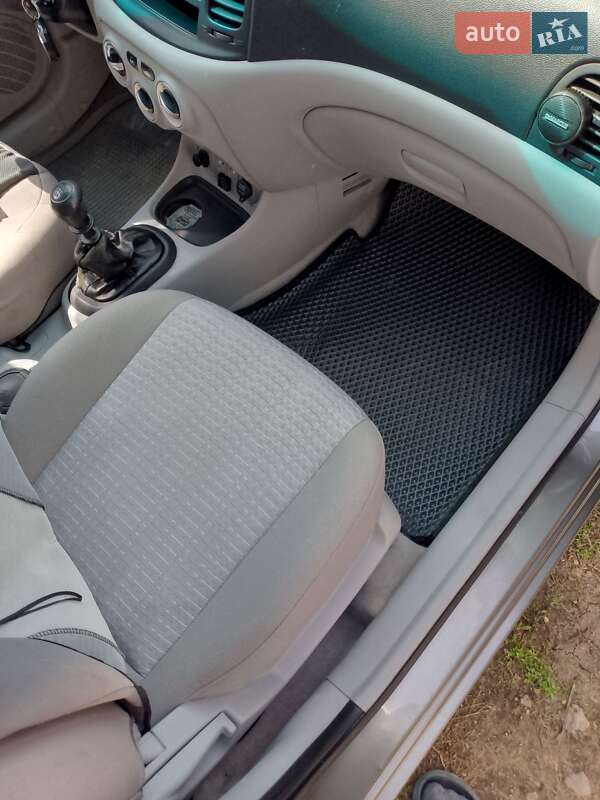 Седан Hyundai Accent 2008 в Павлограде фото 8 Седан Hyundai Accent 2008 в Павлограде
