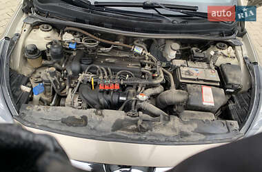 Седан Hyundai Accent 2013 в 