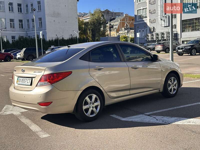 Седан Hyundai Accent 2012 в Киеве