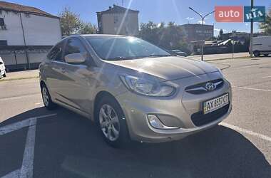 Седан Hyundai Accent 2012 в 