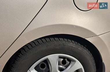 Седан Hyundai Accent 2012 в 