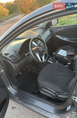 Седан Hyundai Accent 2013 в 