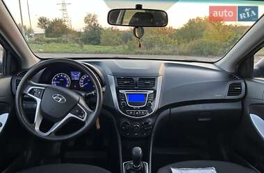 Седан Hyundai Accent 2013 в 