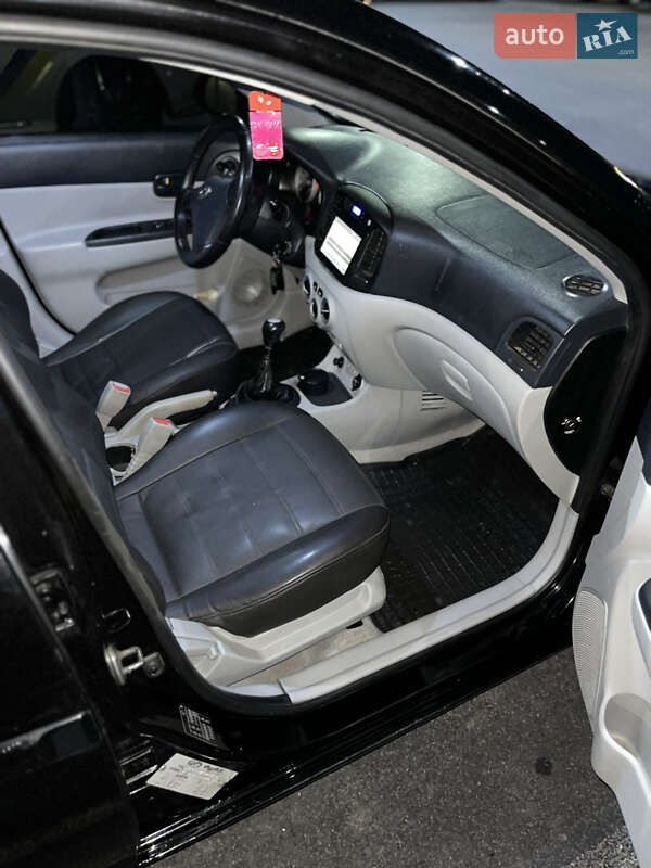Седан Hyundai Accent 2007 в Днепре