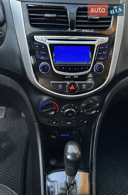 Седан Hyundai Accent 2012 в 