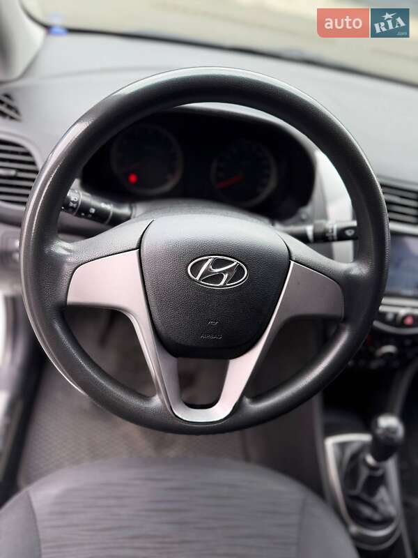 Седан Hyundai Accent 2016 в Киеве