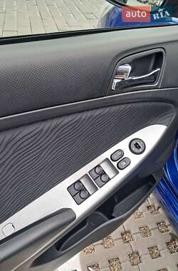 Седан Hyundai Accent 2012 в 