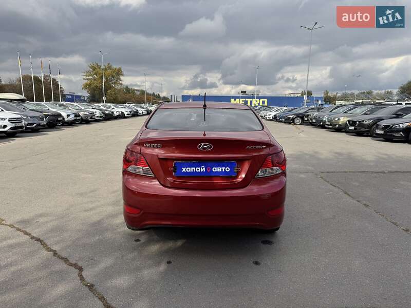 Седан Hyundai Accent 2011 в Днепре