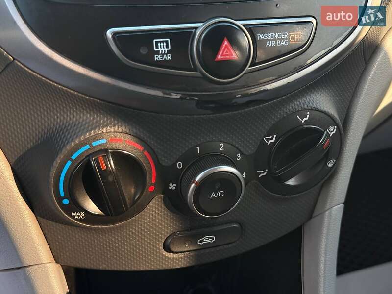 Седан Hyundai Accent 2016 в Одессе