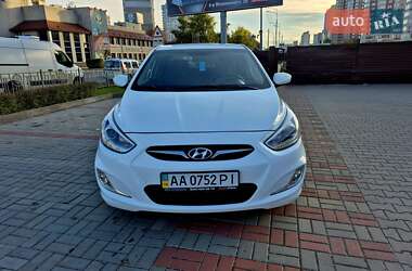 Седан Hyundai Accent 2013 в 