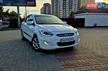 Седан Hyundai Accent 2013 в 