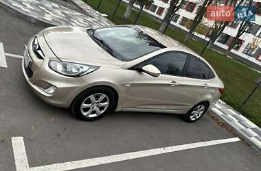 Седан Hyundai Accent 2011 в 