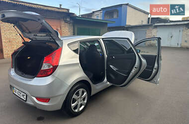 Хэтчбек Hyundai Accent 2012 в 